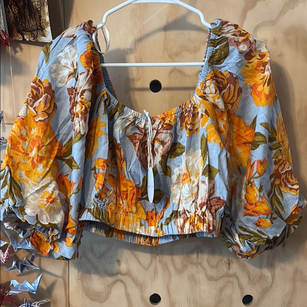 NWT Petal and Pup Floral Puff Sleeve Crop Top
